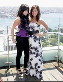 Vanessa Hudgens feet photo thumbnail