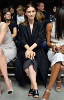 Rooney Mara feet photo thumbnail