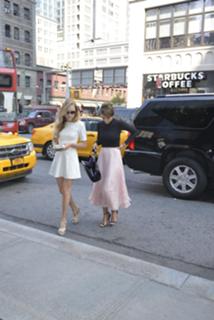 Jessica Alba feet photo thumbnail