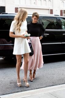 Jessica Alba feet photo thumbnail
