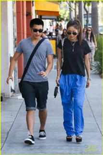 Brenda Song feet photo thumbnail