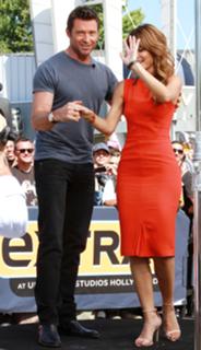 Maria Menounos feet photo thumbnail