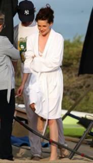 Kristen Stewart feet photo thumbnail