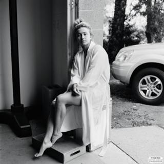 Hayden Panettiere feet photo thumbnail