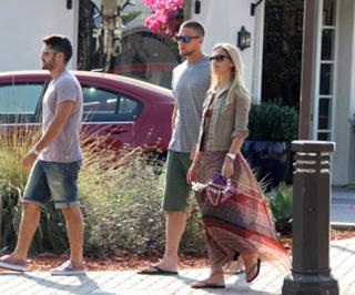 Bar Refaeli feet photo thumbnail