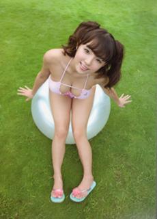 Ai Shinozaki feet photo thumbnail