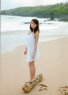 Ai Shinozaki feet photo thumbnail
