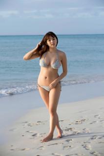 Ai Shinozaki feet photo thumbnail
