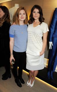 Gemma Arterton feet photo thumbnail