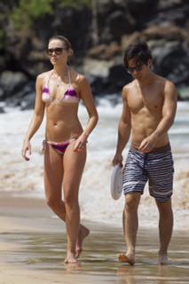 Katrina Bowden feet photo thumbnail
