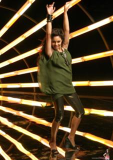 Vanessa Hudgens feet photo thumbnail