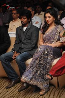 Hansika Motwani feet photo thumbnail