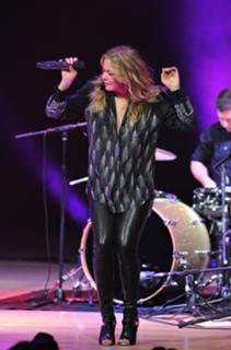 LeAnn Rimes feet photo thumbnail