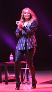 LeAnn Rimes feet photo thumbnail