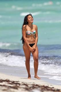 Angela Simmons feet photo thumbnail