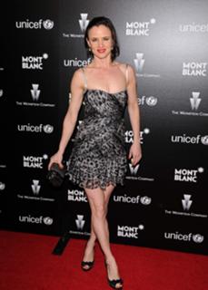 Juliette Lewis feet photo thumbnail