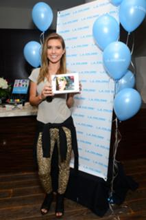 Audrina Patridge feet photo thumbnail