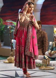 Madhuri Dixit feet photo thumbnail