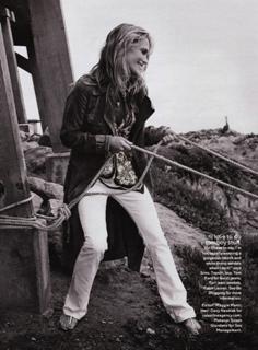 Molly Sims feet photo thumbnail