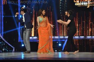 Parineeti Chopra feet photo thumbnail