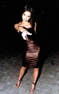 Victoria Beckham feet photo thumbnail