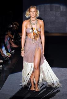 Federica Pellegrini feet photo thumbnail