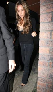 Victoria Beckham feet photo thumbnail