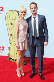 Anna Faris feet photo thumbnail