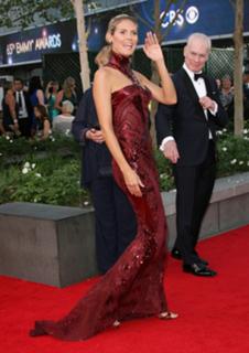 Heidi Klum feet photo thumbnail