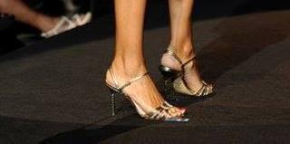 Caterina Balivo feet photo thumbnail