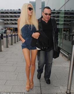 Courtney Stodden feet photo thumbnail