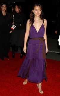 Natalie Portman feet photo thumbnail