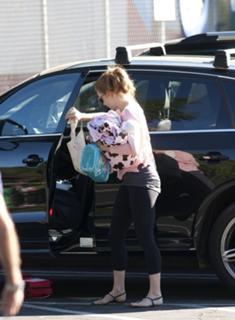 Amy Adams feet photo thumbnail