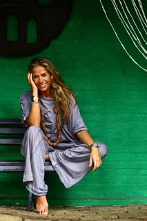 Adriane Galisteu feet photo thumbnail