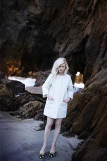 Kirsten Dunst feet photo thumbnail