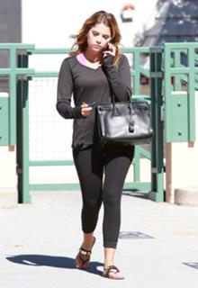 Ashley Benson feet photo thumbnail