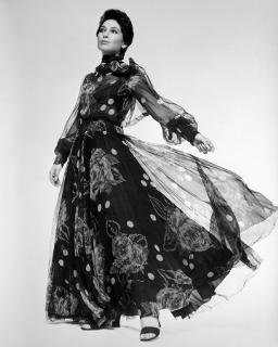 Suzanne Pleshette feet photo 1