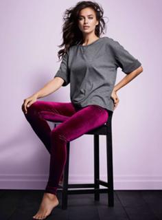 Irina Shayk feet photo thumbnail