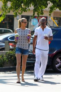 Paige Butcher feet photo thumbnail