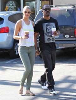Paige Butcher feet photo thumbnail