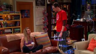 Kaley Cuoco feet photo thumbnail