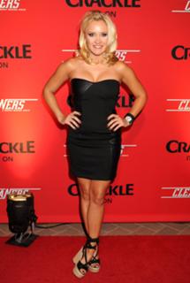 Emily Osment feet photo thumbnail
