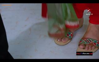 Hina Khan feet photo thumbnail