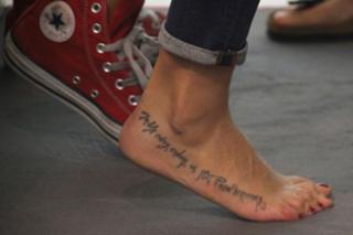 Melissa Satta feet photo thumbnail