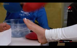 Hina Khan feet photo thumbnail