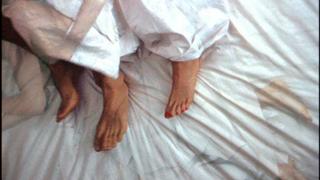 Demi Moore feet photo thumbnail
