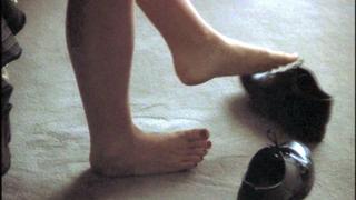 Demi Moore feet photo thumbnail
