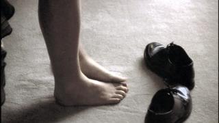 Demi Moore feet photo thumbnail