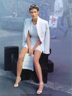 Demi Moore feet photo thumbnail