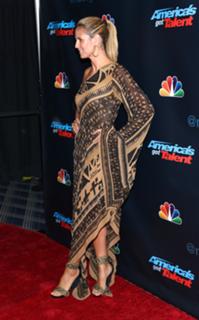 Heidi Klum feet photo thumbnail